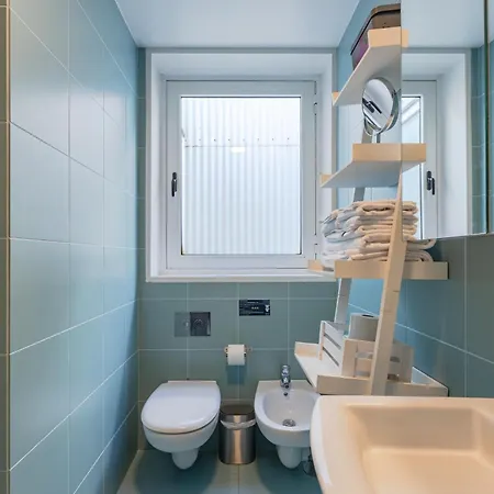 Lighthouse By Da'home *