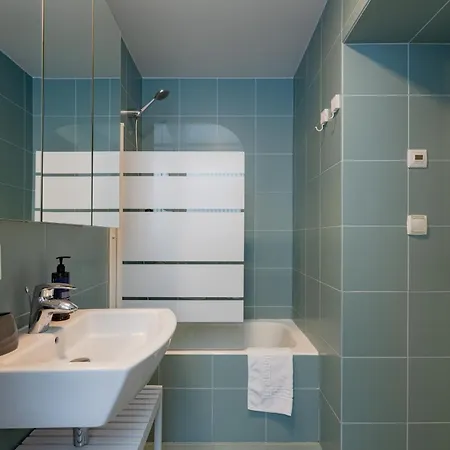 Lighthouse By Da'home *