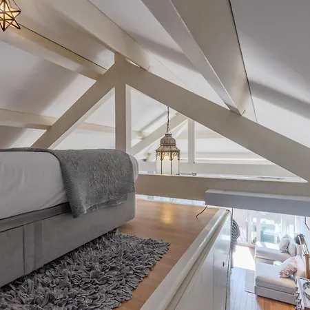 Lighthouse By Da'home * Porto