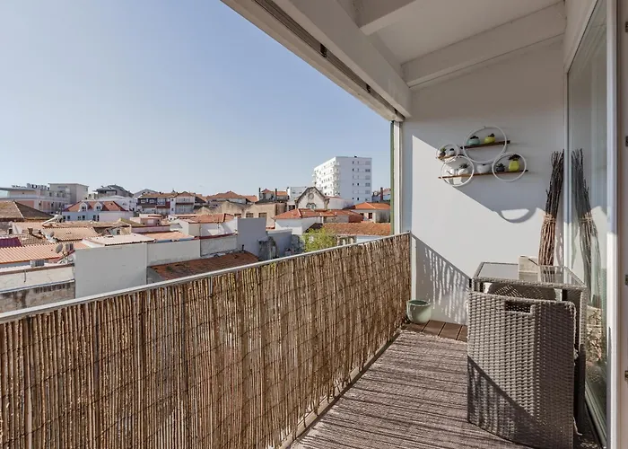 Lighthouse By Da'home