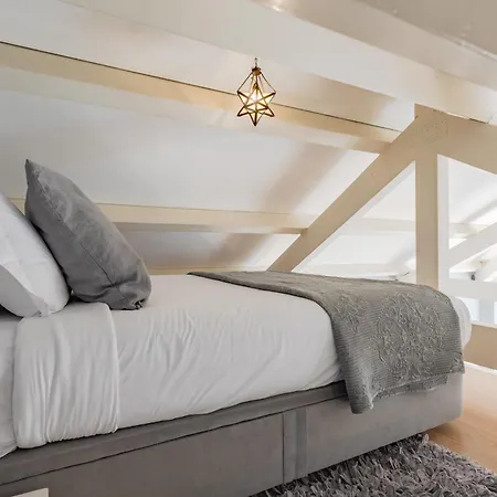 Lighthouse By Da'home * Porto